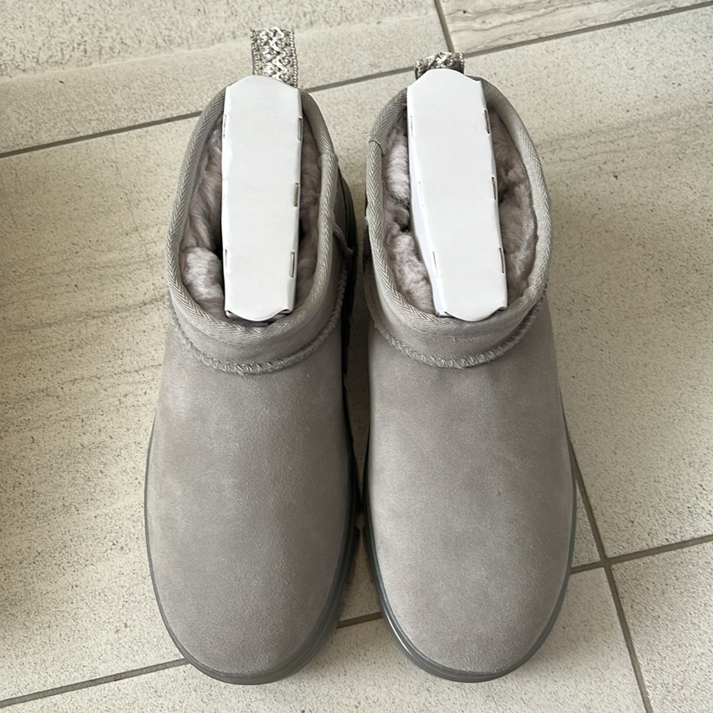 Uggs light grey taupe ultra mini clear sz 8 new